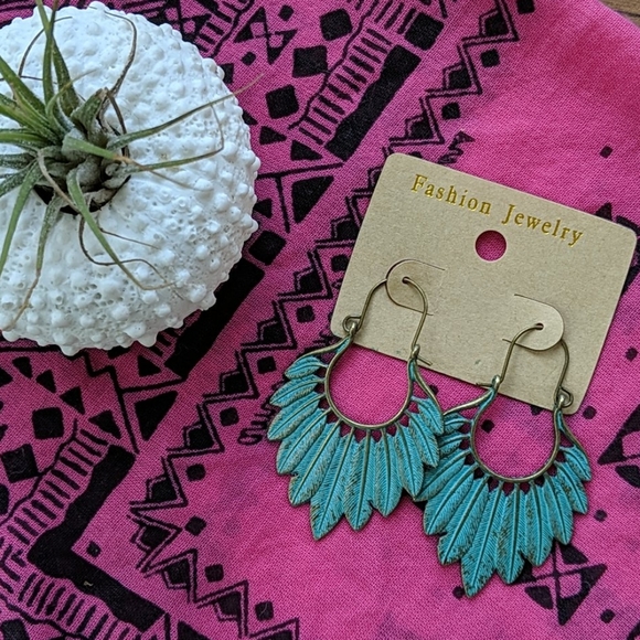 Jewelry - 3/$25💙NWT Saddle Earrings
